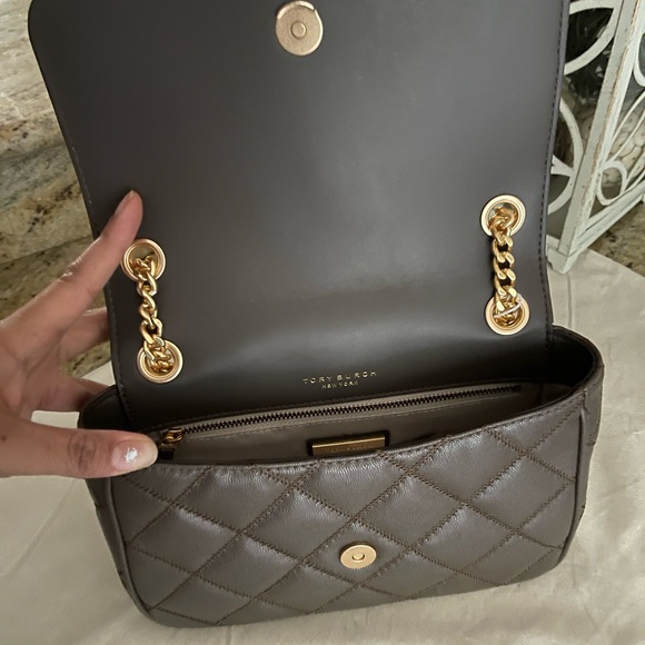 New Tory Burch willa quilted shoulder bag / crossbody medium - Picture 4 of 8